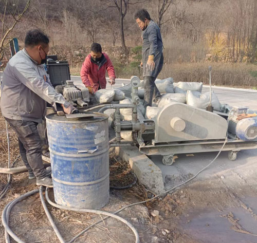 赵西垸林场路面下沉注浆